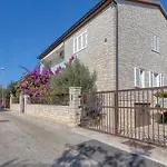 Azra