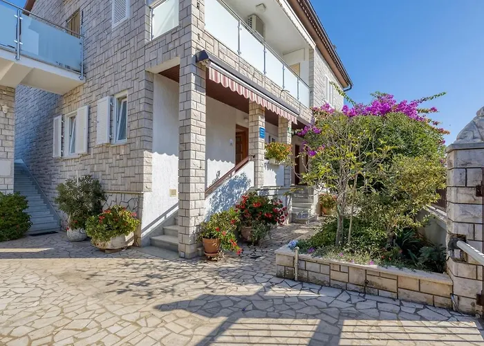 Gostinjska kuća Azra