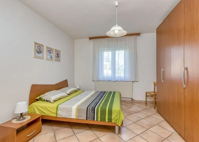 Azra Gostinjska kuća