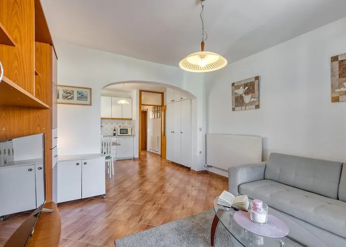 Azra Gostinjska kuća Pula