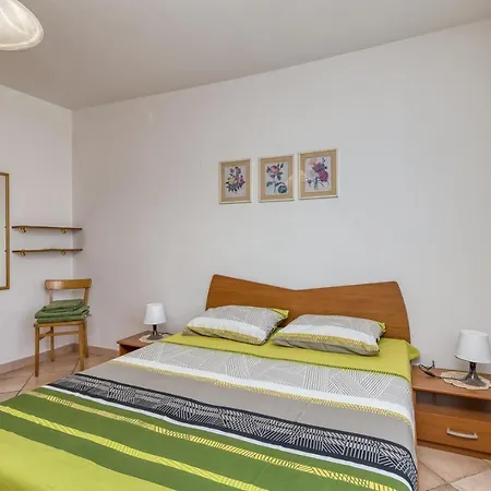 Azra 게스트하우스 풀라