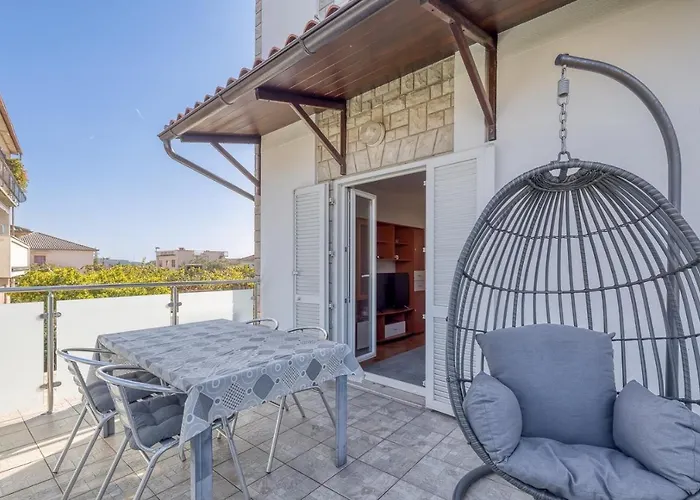 Azra 게스트하우스 풀라